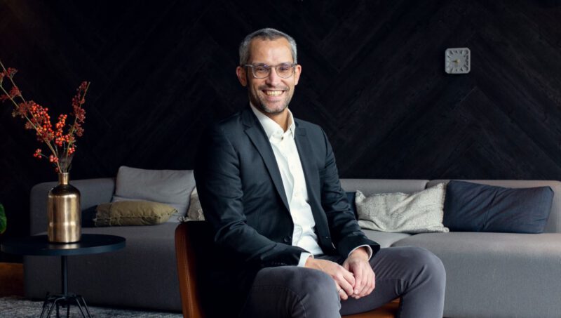 Tobias Fenster erhält 
